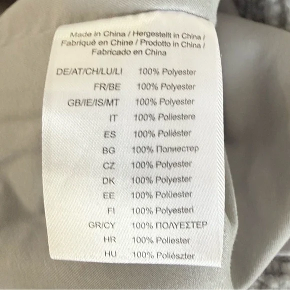 Taylor Swift Merch
SPEAK NOW (TAYLOR'SVERSION) KOI FISH ZIP UP HOODIE
Small
NWOT - Picture 16 of 16